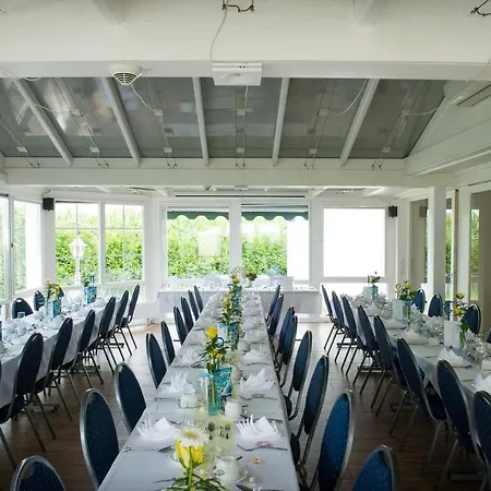 Otel Akzent Am Schlosspark 3*