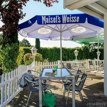 Akzent Am Schlosspark 3*